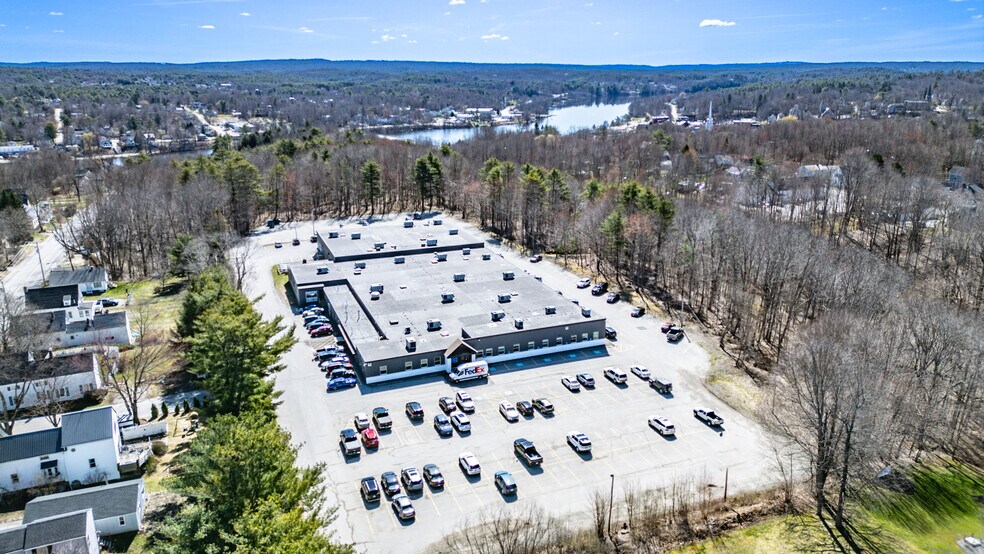 76 Northern Ave, Gardiner, ME à vendre - Photo du bâtiment - Image 2 de 14