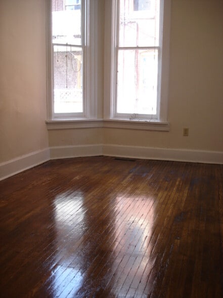 1622 N 3rd St, Harrisburg, PA for sale - Interior Photo - Image 2 of 27