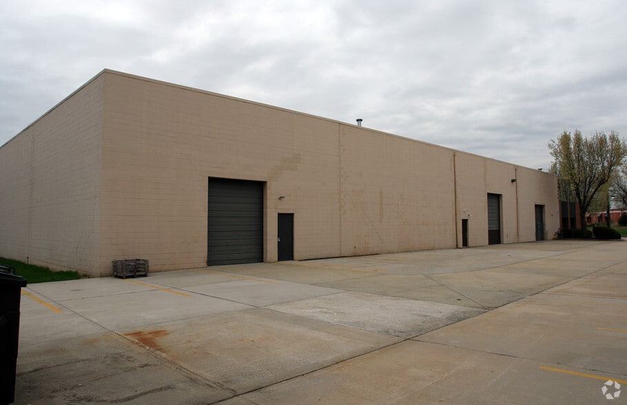 1145 Thomas Busch Memorial Hwy, Pennsauken, NJ à louer - Photo du bâtiment - Image 2 de 6