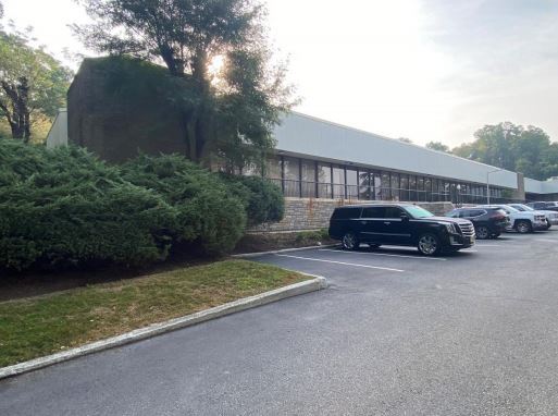 200 Saw Mill River Rd, Hawthorne, NY à louer - Photo du bâtiment - Image 2 de 5