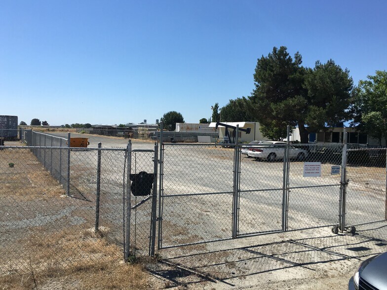 1015 Airport, Rio Vista, CA à vendre - Photo du bâtiment - Image 2 de 16