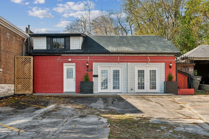 705 Dunnington St, Columbia, TN for sale - Building Photo - Image 3 of 15