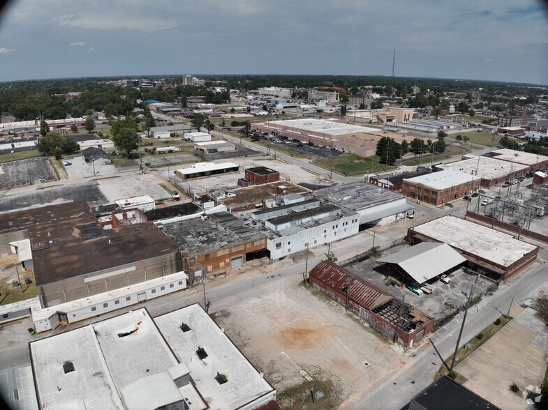 501 N Main Ave, Springfield, MO for lease - Matterport Community - Image 2 of 15