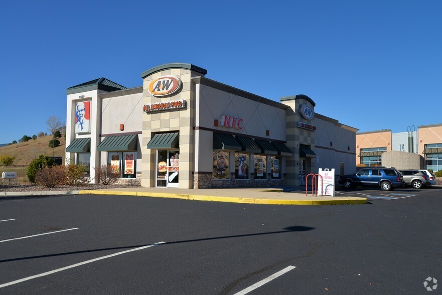 2595-2597 S Lewis Way, Lakewood, CO à louer - Photo du bâtiment - Image 3 de 3