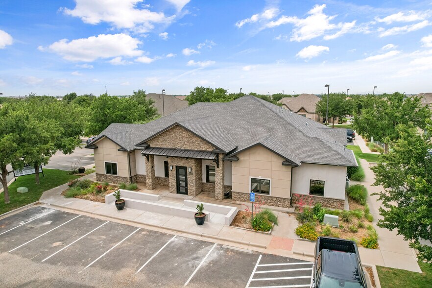 6102 82nd St, Lubbock, TX à vendre - Photo du bâtiment - Image 3 de 33