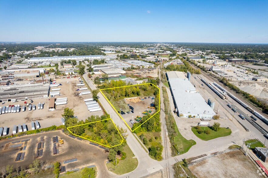 11777 Nagel St, Warren, MI à vendre - Aérien - Image 2 de 13