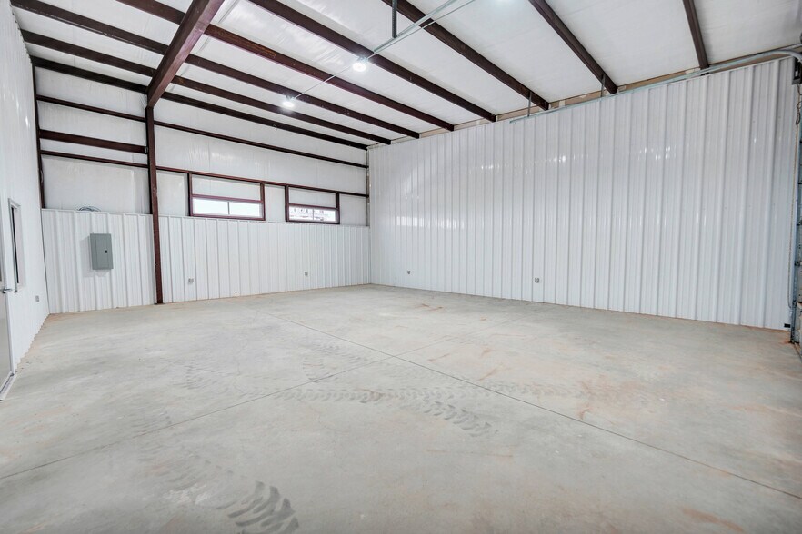 7509 W Industrial Ave, Midland, TX à louer - Photo intérieure - Image 3 de 9