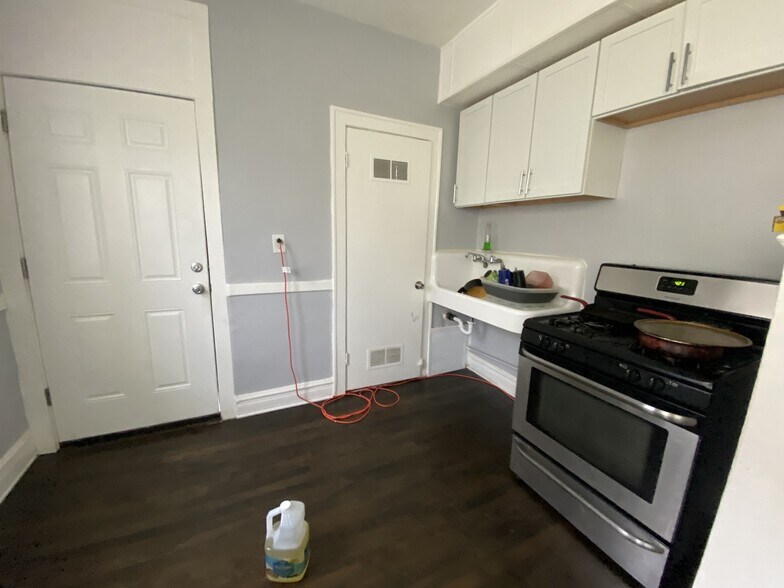 1621 S Komensky Ave, Chicago, IL à vendre - Photo du bâtiment - Image 3 de 5