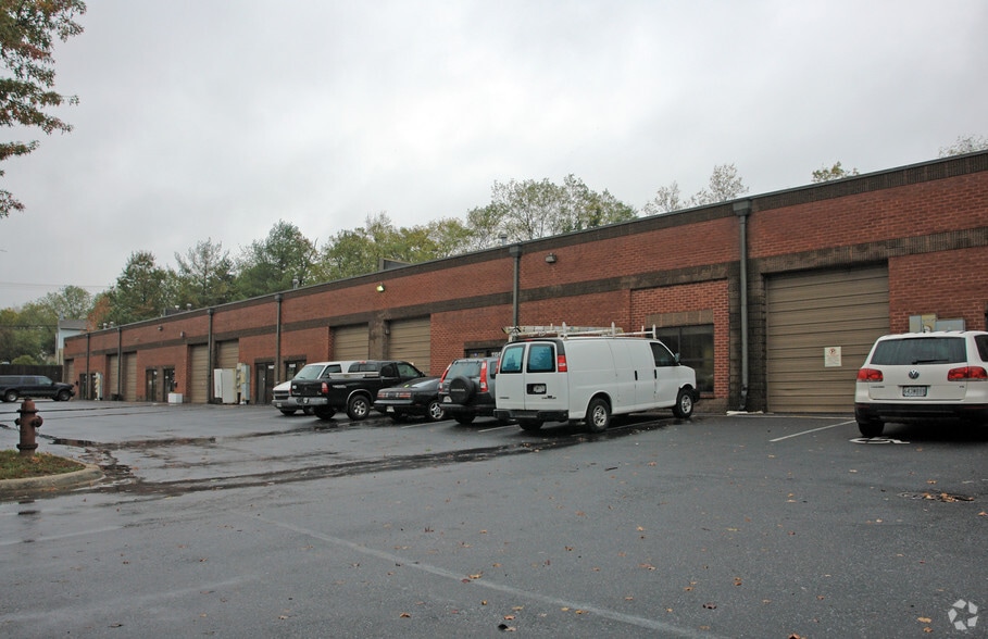11551-11609 Edmonston Rd, Beltsville, MD for sale - Building Photo - Image 2 of 9