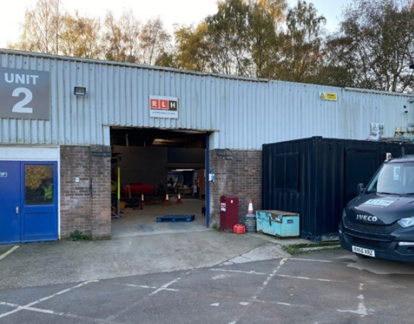 Unit 1-4 Redbrook Lane Industrial Estate portfolio of 3 properties for sale on LoopNet.ca - Primary Photo - Image 3 of 3