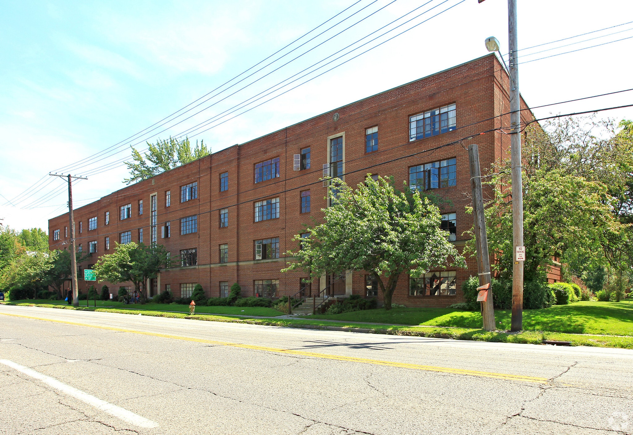 2360 Noble Rd, Cleveland Heights, OH à vendre Photo principale- Image 1 de 29