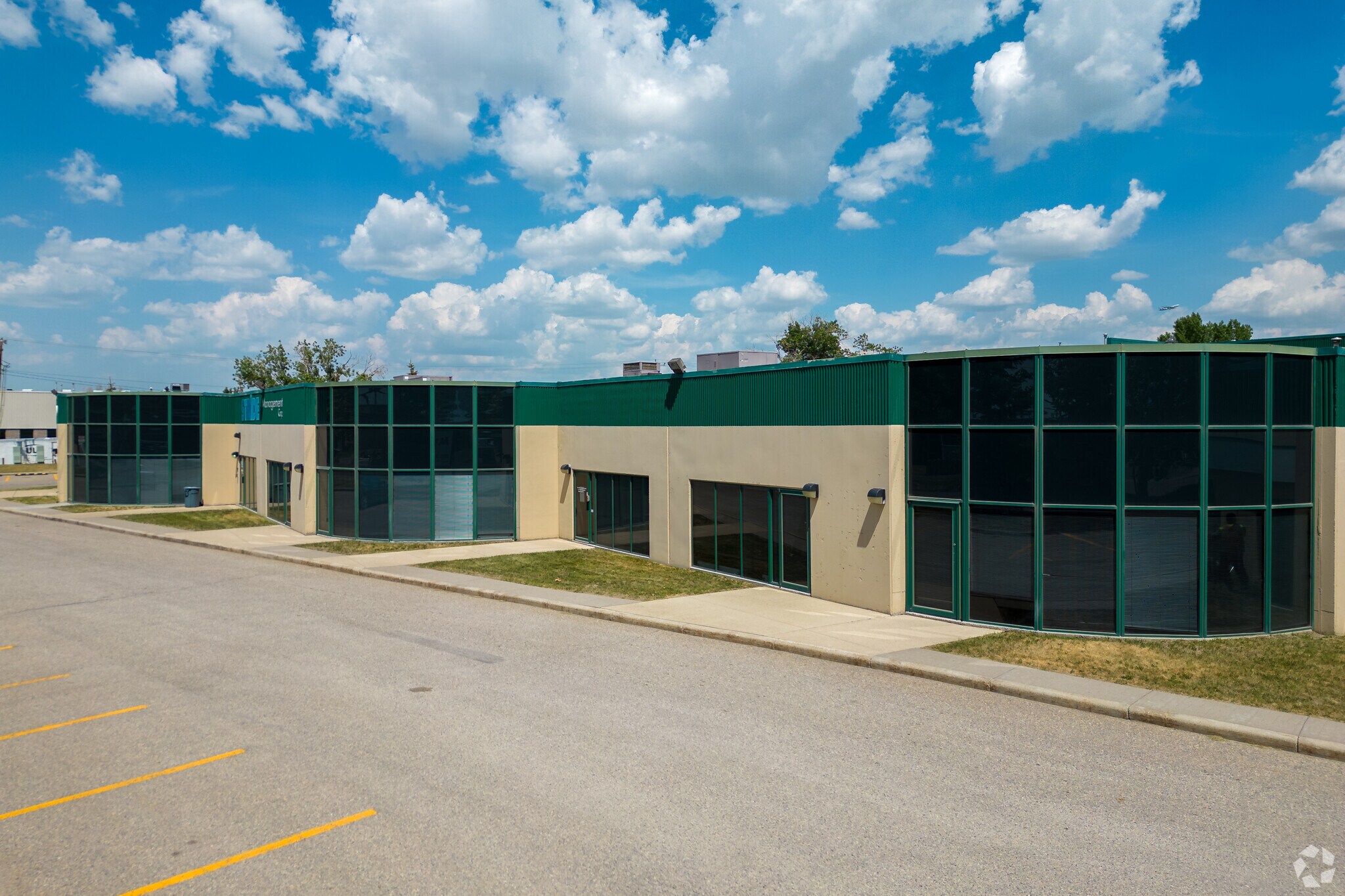 3950 12th St NE, Calgary, AB for sale Primary Photo- Image 1 of 1