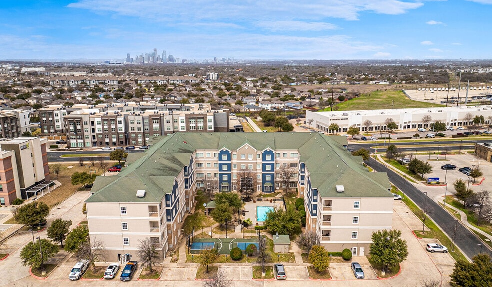 1611 Airport Commerce Dr, Austin, TX for sale - Building Photo - Image 1 of 25