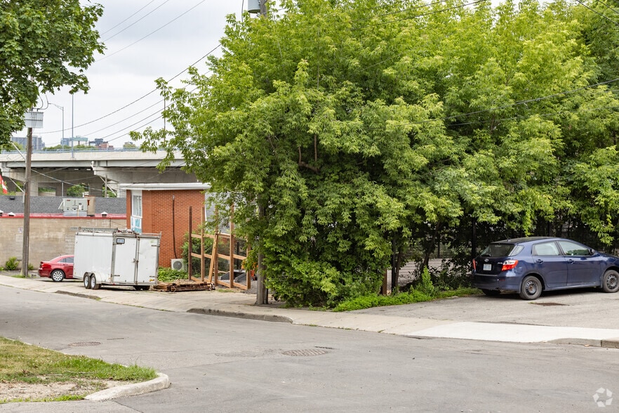 43 Glen Rd, Hamilton, ON for sale - Building Photo - Image 2 of 2