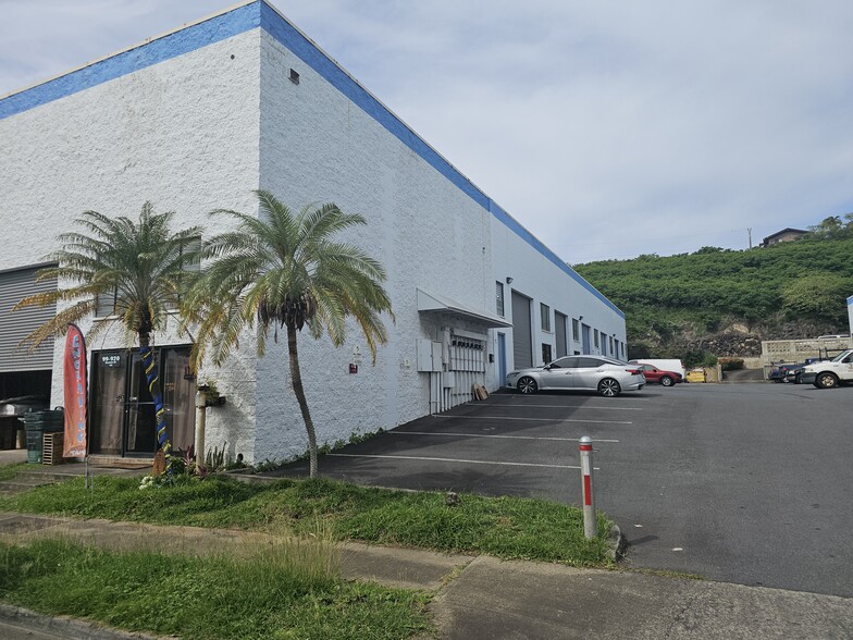 99-930 Iwaena St, Aiea, HI for lease - Building Photo - Image 3 of 23