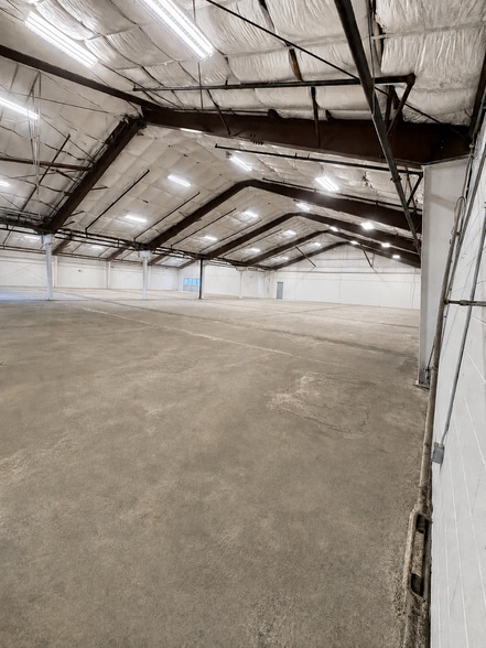 99 Farm Rd, Bangor, ME for lease - Interior Photo - Image 3 of 4