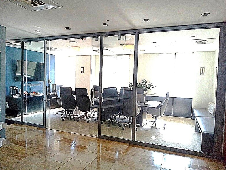 1500-1506 Walnut St, Philadelphia, PA for lease - Interior Photo - Image 2 of 20