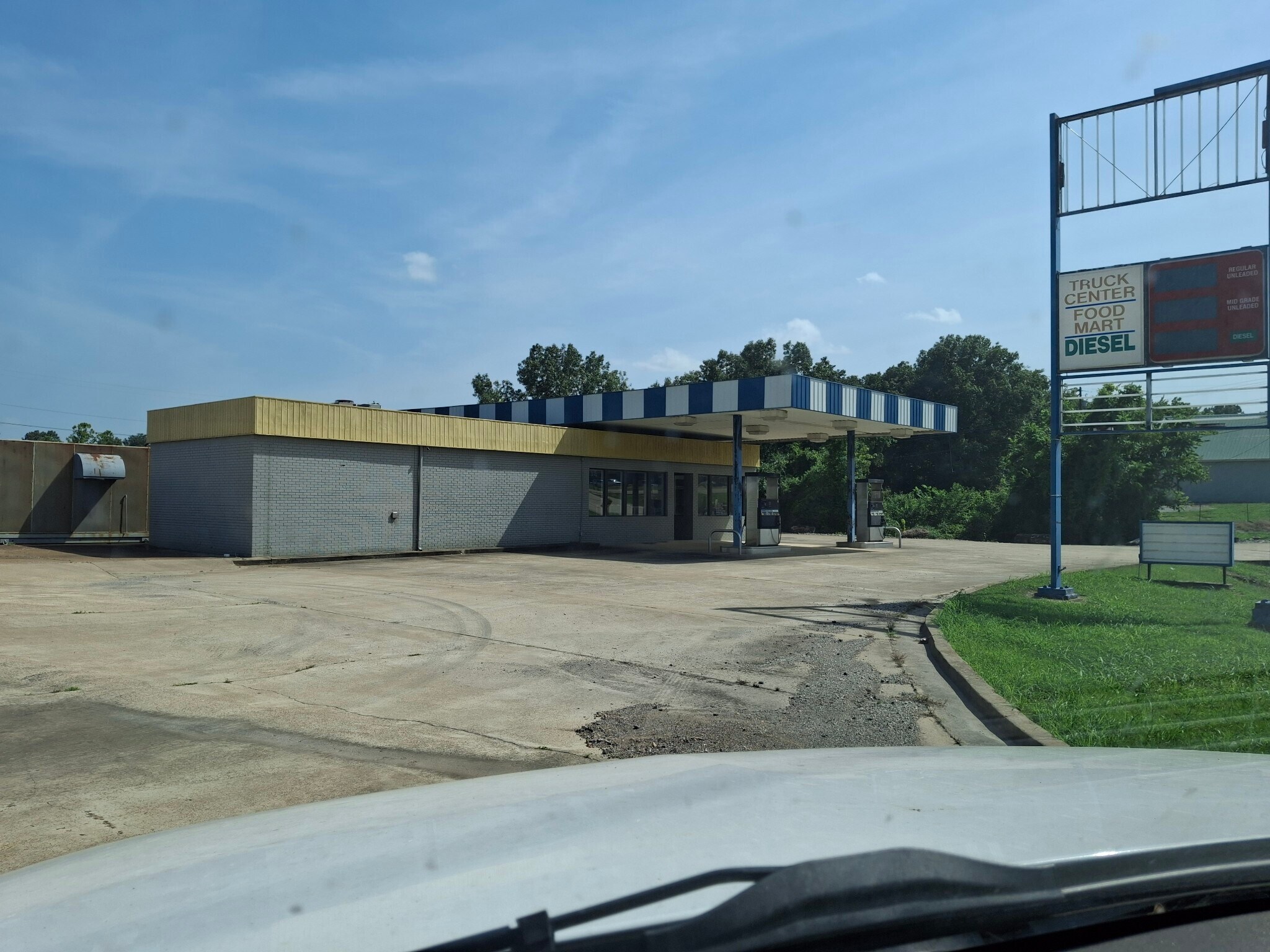 28 AR-62, Ash Flat, AR for lease Building Photo- Image 1 of 3