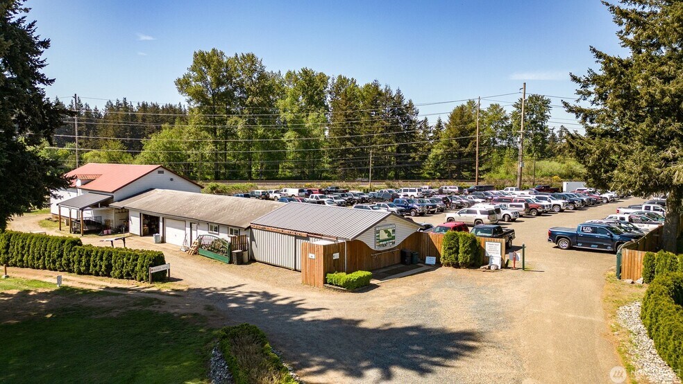 7738 Portal Way, Custer, WA à vendre - Photo du bâtiment - Image 3 de 23