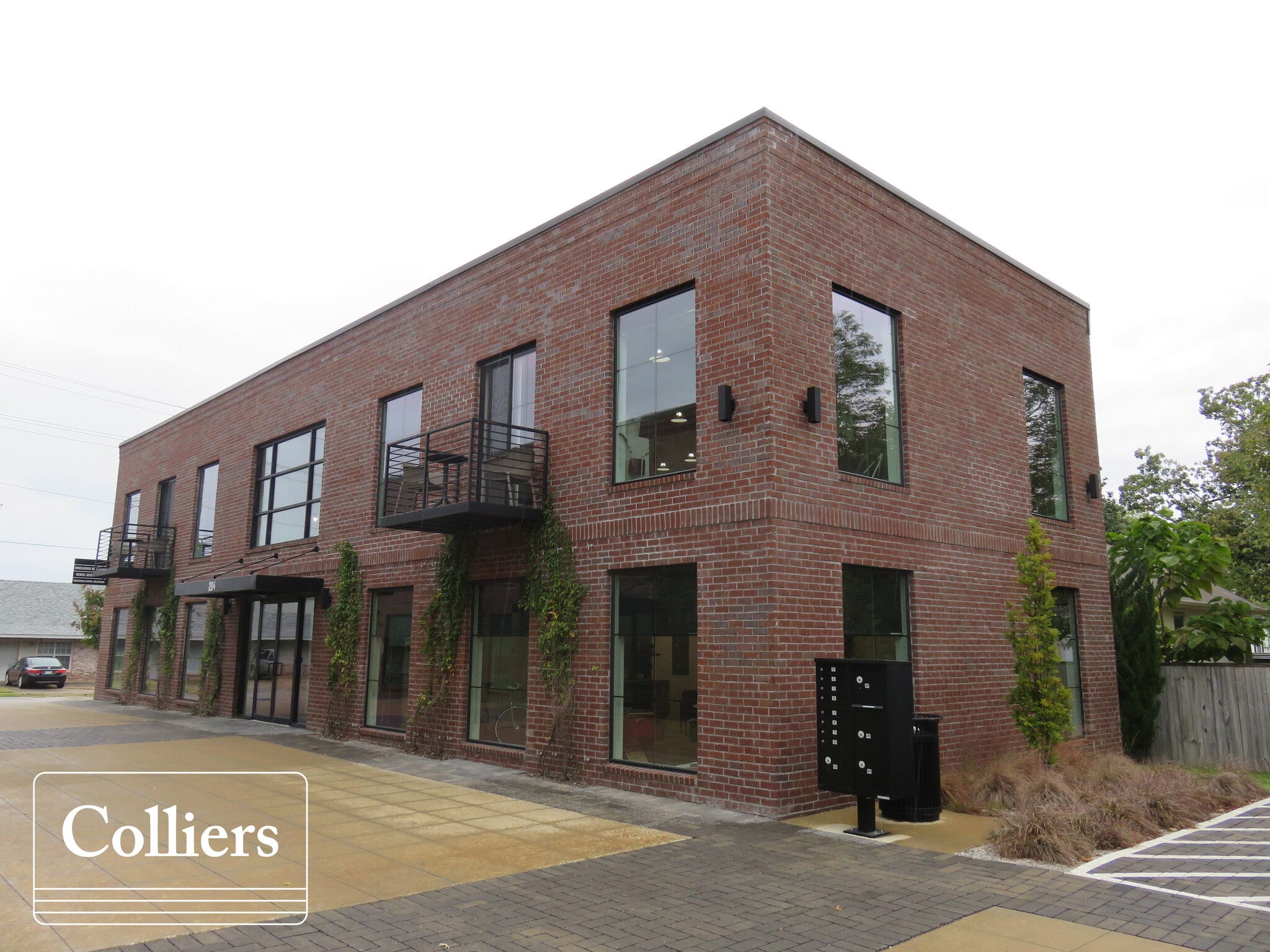 204 SE 6th St, Bentonville, AR for lease Building Photo- Image 1 of 16