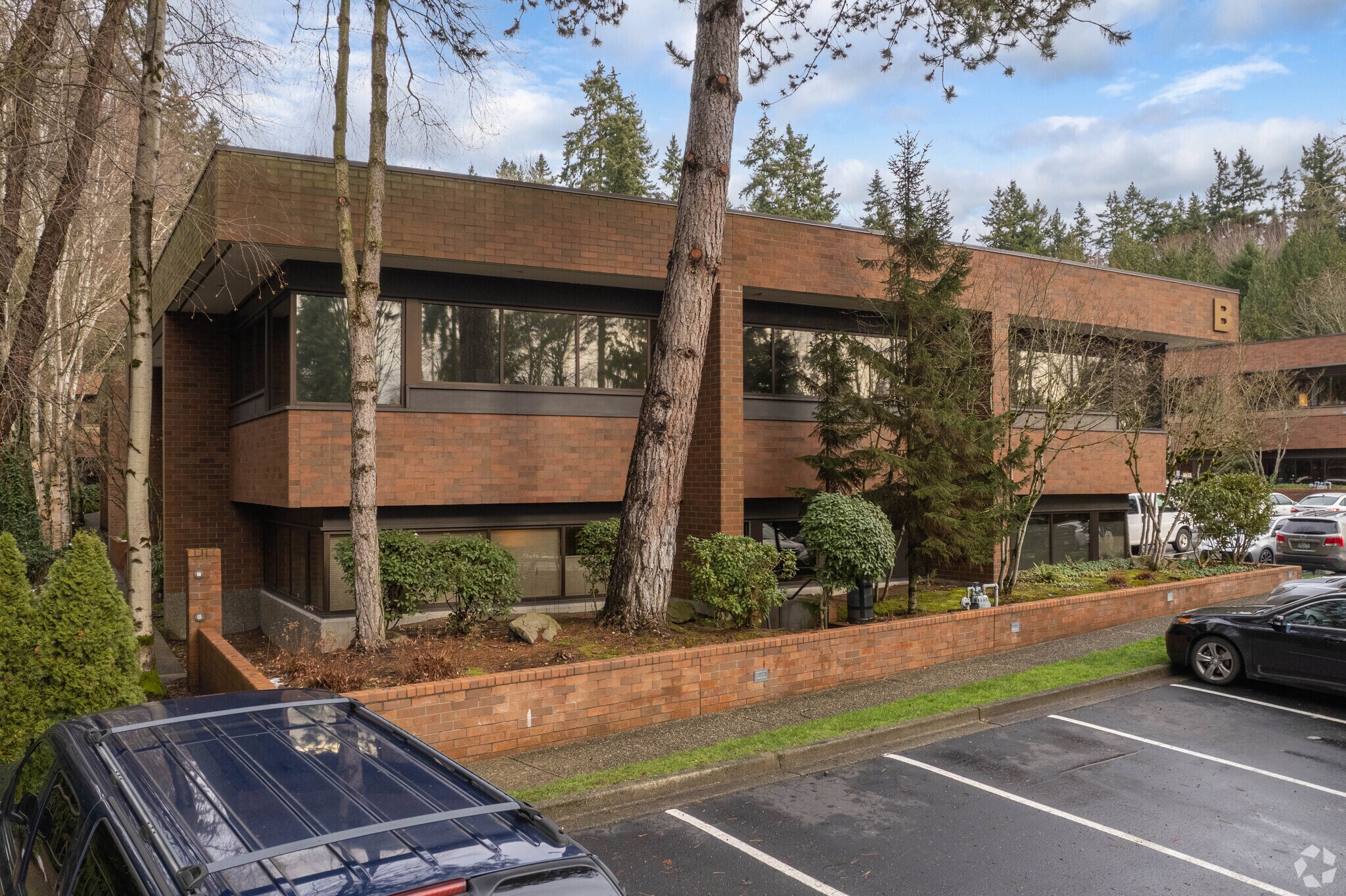 2320 130th Ave NE, Bellevue, WA à louer Photo du bâtiment- Image 1 de 14