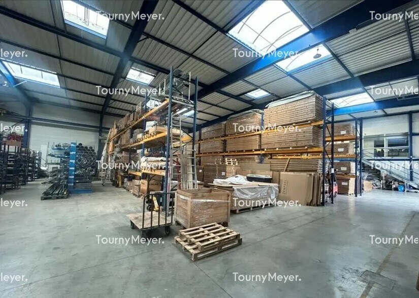 Flex in Melesse for lease - Interior Photo - Image 2 of 3