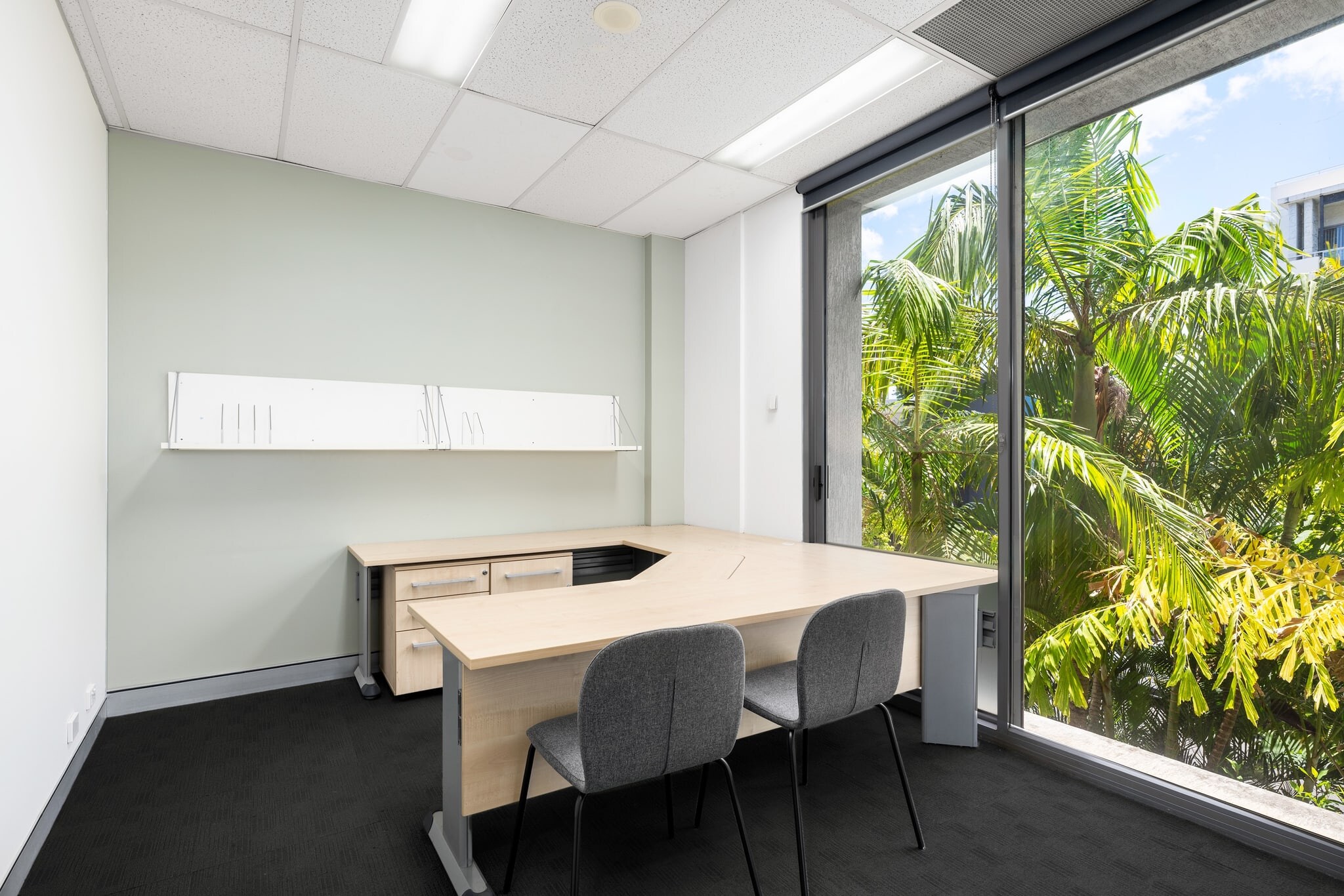 33 Sanders St, Upper Mount Gravatt for lease Interior Photo- Image 1 of 11