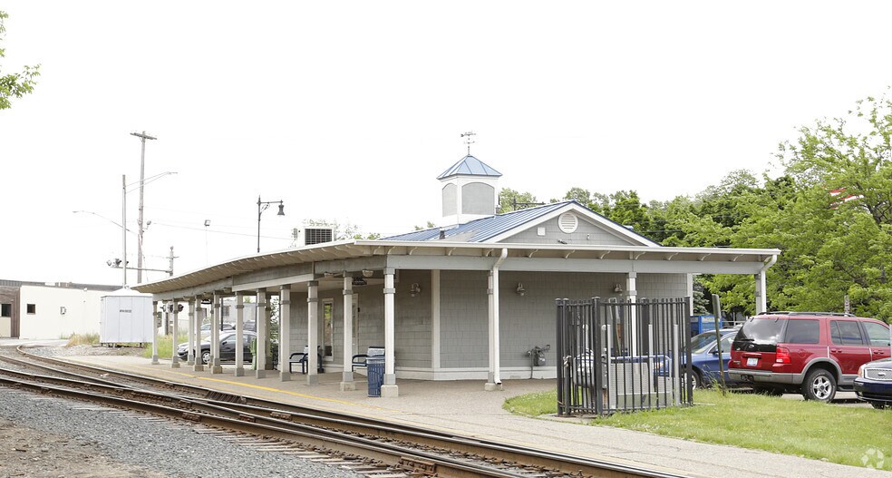 431 Wealthy St SW, Grand Rapids, MI à vendre - Photo du bâtiment - Image 2 de 3