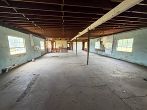 1065 W Green St, Hastings, MI for lease Interior Photo- Image 2 of 6