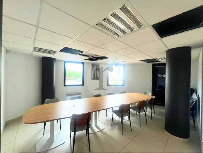 Office in Noyelles-Godault for sale - Interior Photo - Image 2 of 6