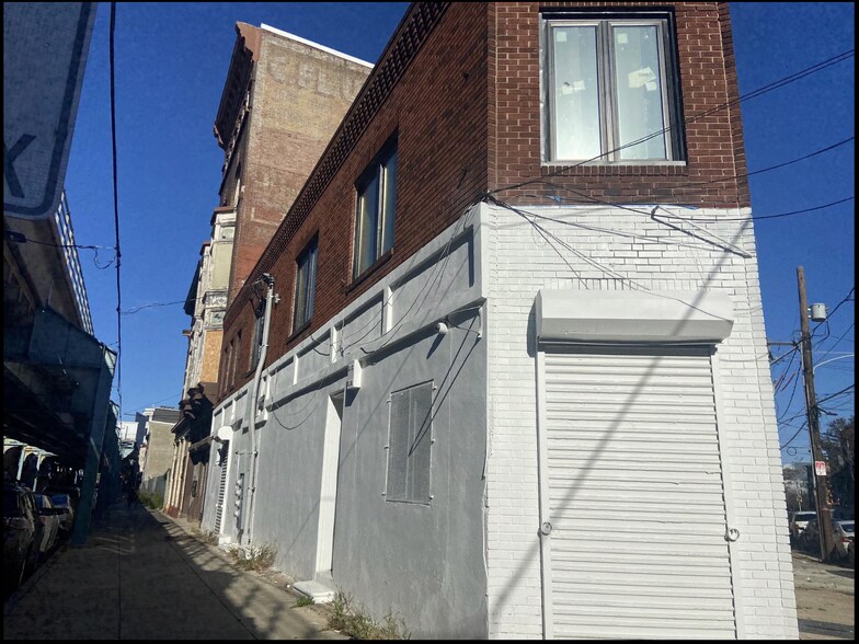 2201-2203 N Front St, Philadelphia, PA à louer - Photo du bâtiment - Image 1 de 3