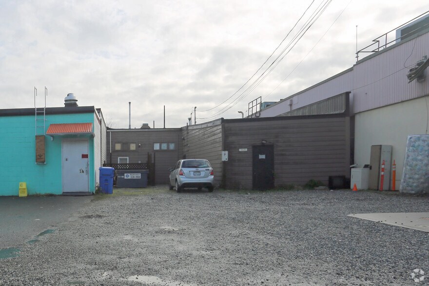 5625 176 St, Surrey, BC à vendre - Photo du bâtiment - Image 2 de 2