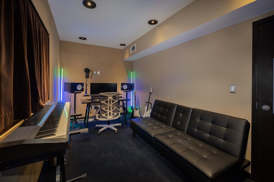 5102 Vineland Ave, North Hollywood, CA à vendre - Photo intérieure - Image 3 de 26