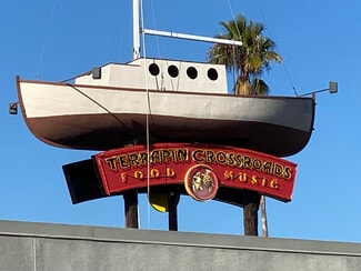 Plus de détails pour 100 Yacht Club Dr, San Rafael, CA - Commerce de détail à vendre