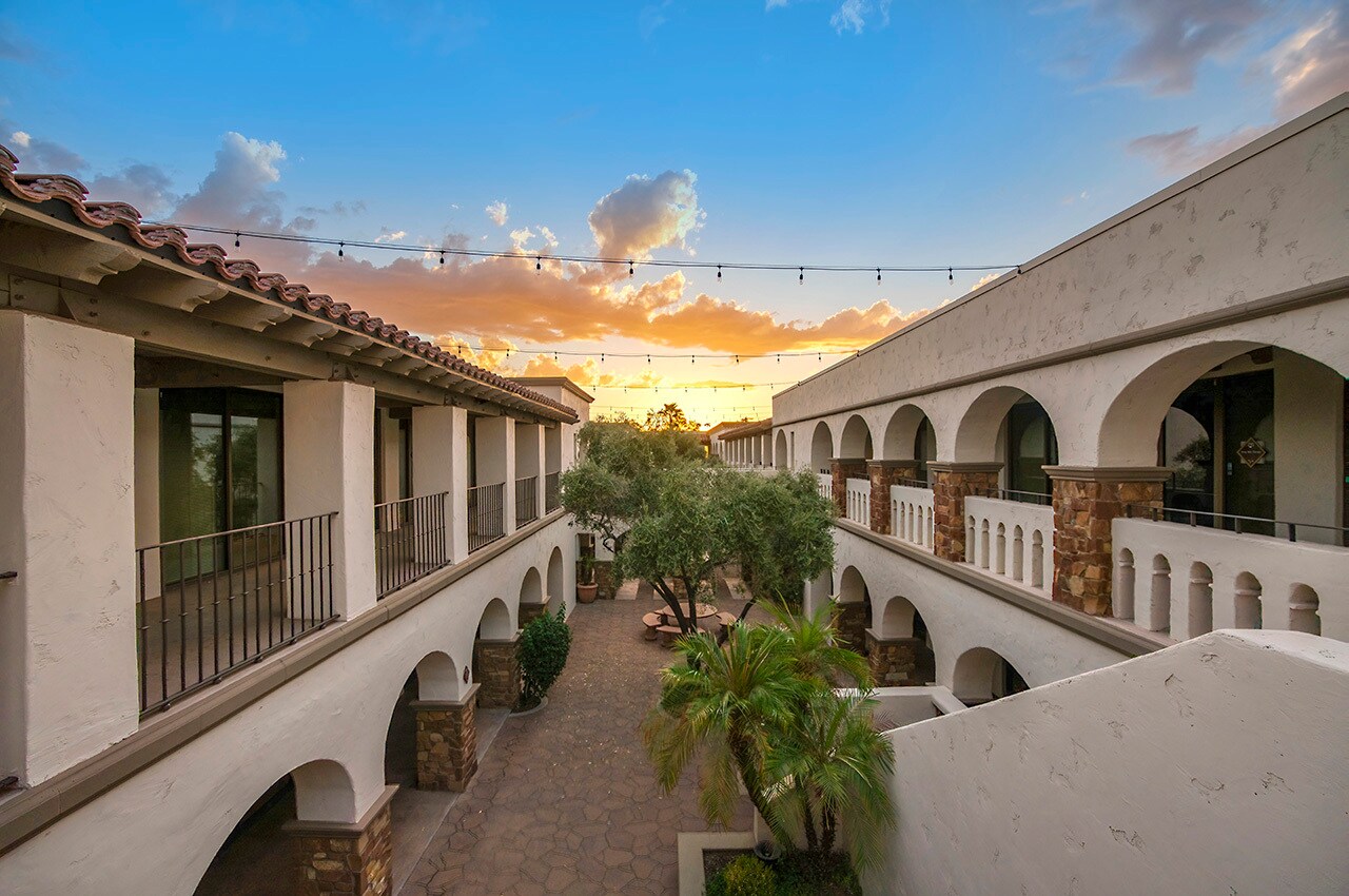 11000 N Scottsdale Rd, Scottsdale, AZ for lease Building Photo- Image 1 of 11