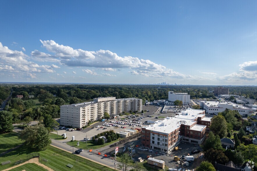 1250 Greenwood Ave, Jenkintown, PA for lease - Aerial - Image 3 of 80