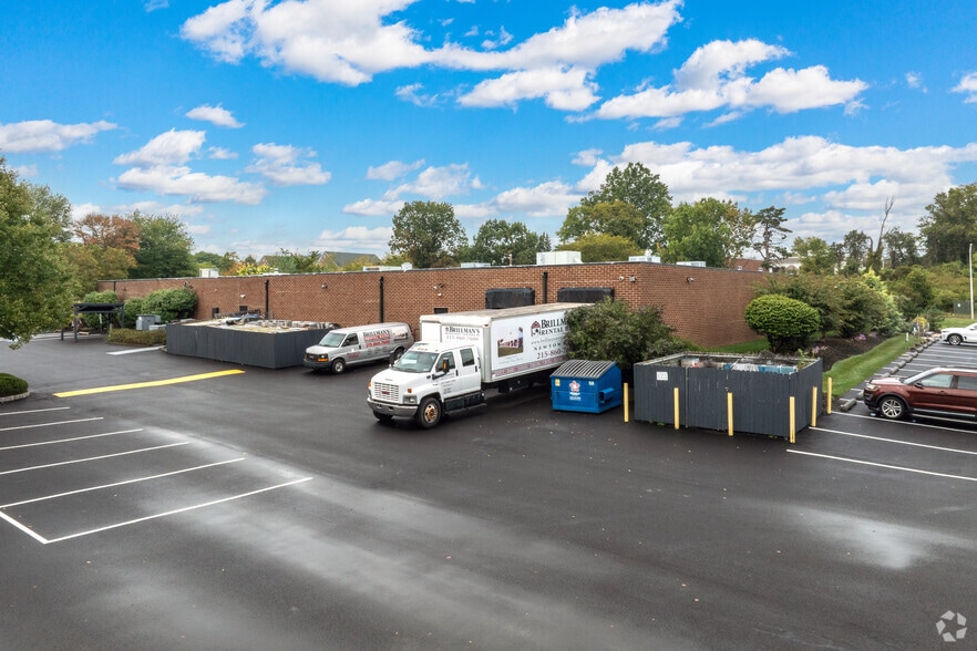 101 Friends Ln, Newtown, PA for sale - Building Photo - Image 3 of 7