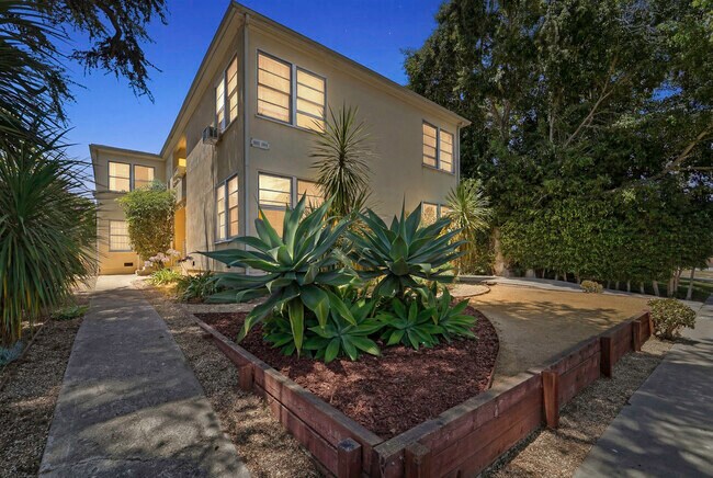 More details for 1135 S Corning St, Los Angeles, CA - Multifamily for Sale