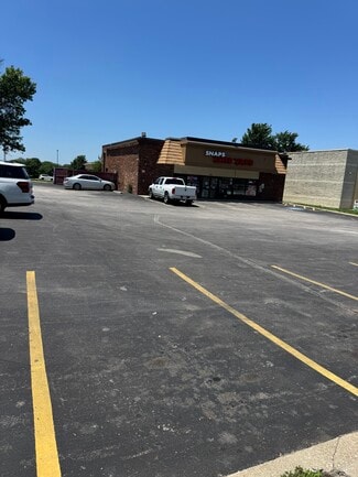More details for 951 S Parker St, Olathe, KS - Retail for Sale