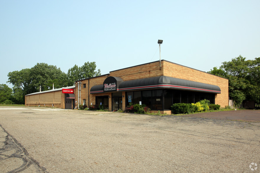 556 4th St NW, Barberton, OH for sale - Primary Photo - Image 1 of 1