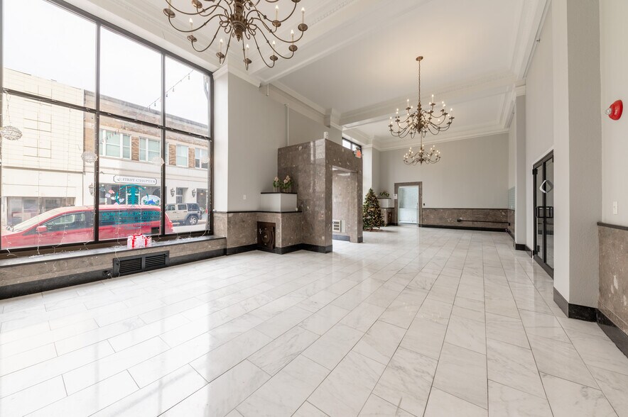 700 Market St, Parkersburg, WV à louer - Photo intérieure - Image 3 de 31