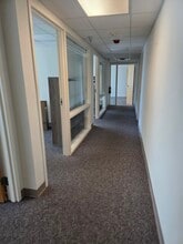 33 6th St S, Saint Petersburg, FL for lease Interior Photo- Image 1 of 2