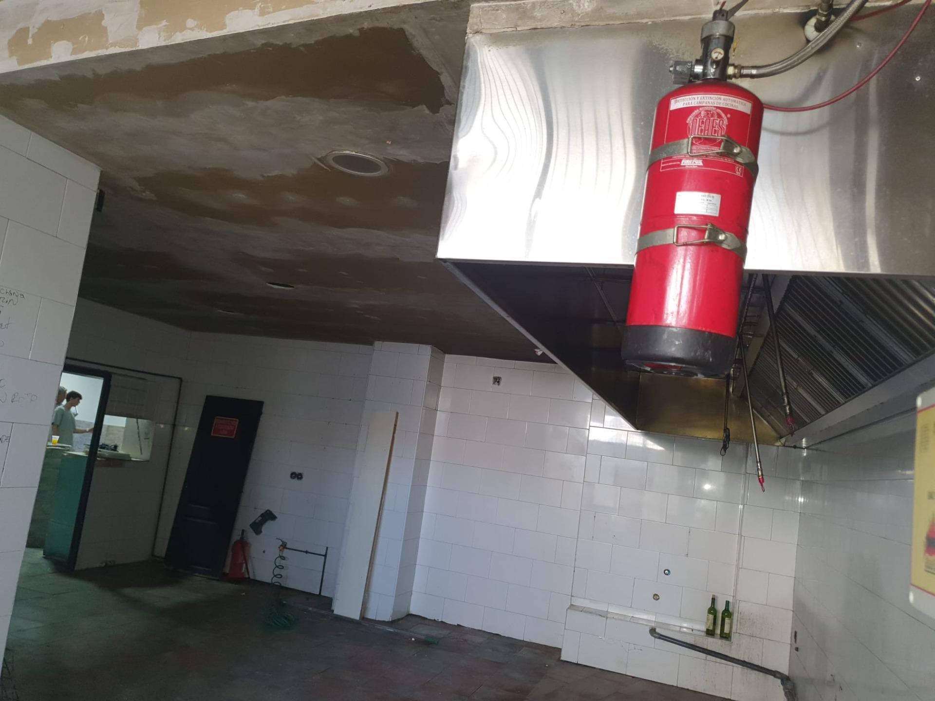 Commerce de détail dans SEVILLA, Sevilla à vendre Photo du bâtiment- Image 1 de 14