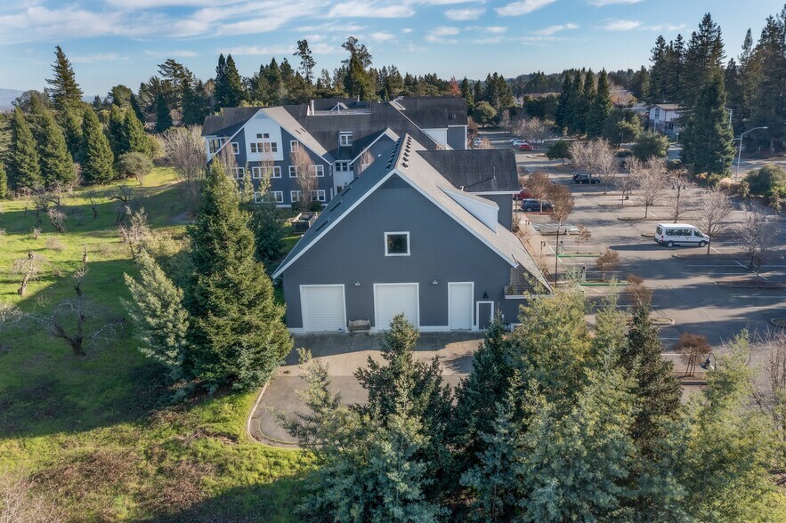 1007 Gravenstein Hwy, Sebastopol, CA à vendre - Photo du bâtiment - Image 3 de 15