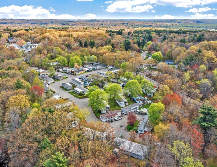 1237 Central St, Leominster, MA for sale - Building Photo - Image 2 of 11