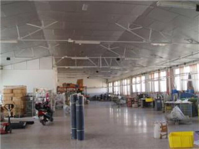 Industrial in Crevillent, Alicante for sale - Interior Photo - Image 1 of 3