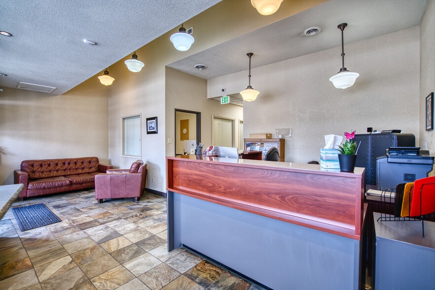 448 Main st, Longmont, CO à vendre - Photo du bâtiment - Image 2 de 14