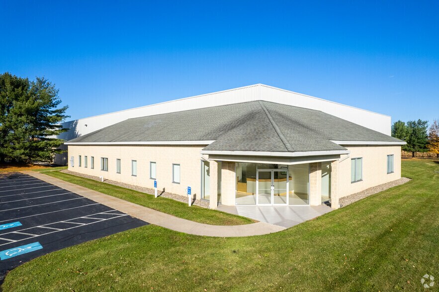 1 Danforth Dr, Easton, PA à vendre - Photo du bâtiment - Image 2 de 5