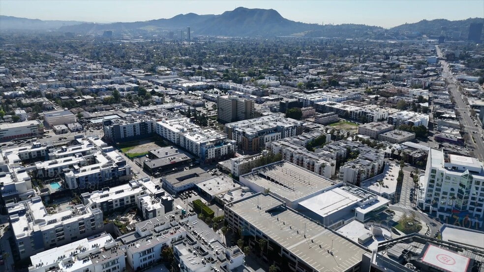 11128 Weddington St, North Hollywood, CA for sale - Commercial Listing Video - Image 2 of 31