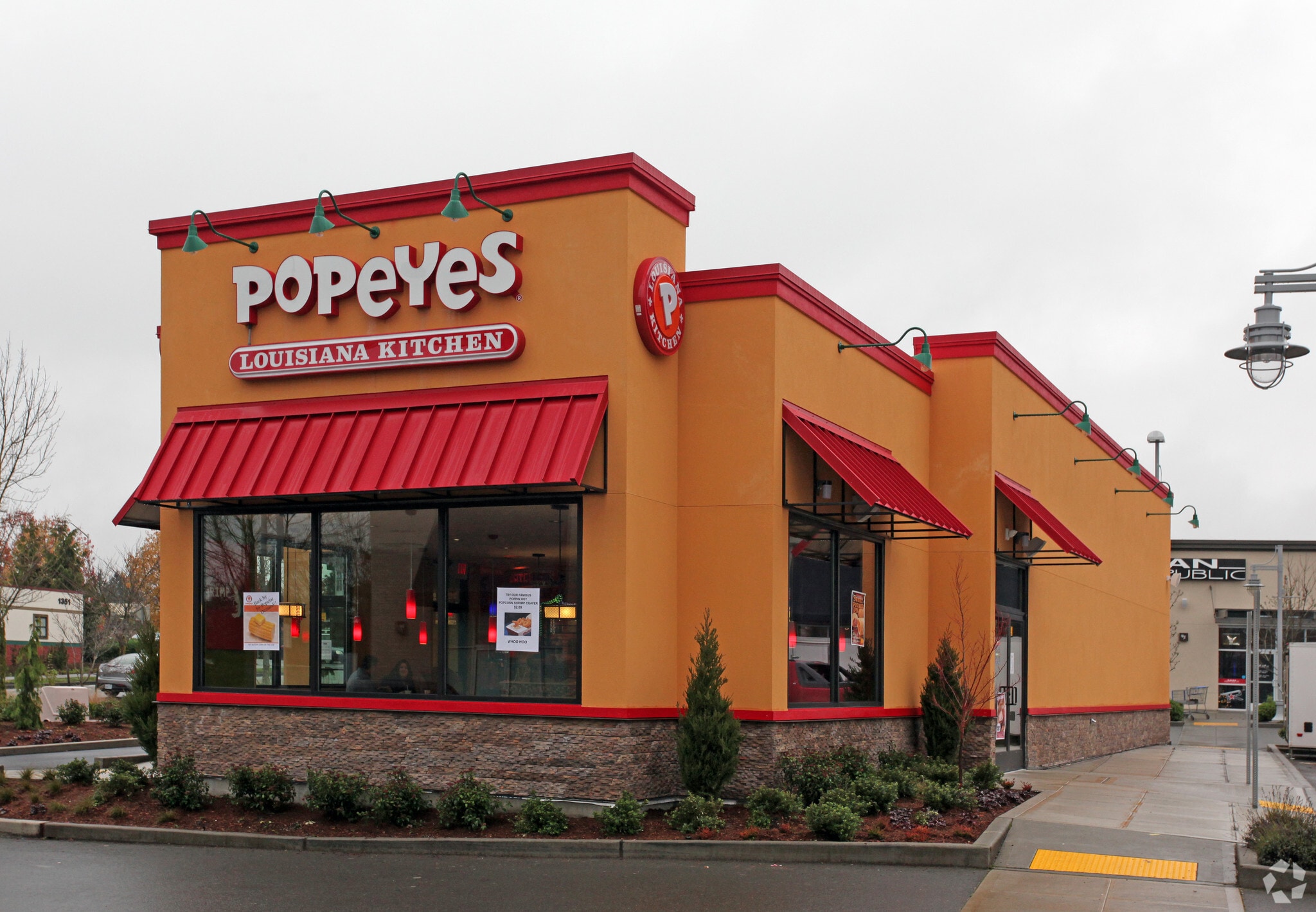 1370 Galaxy Dr, Lacey, WA à vendre Photo principale- Image 1 de 4